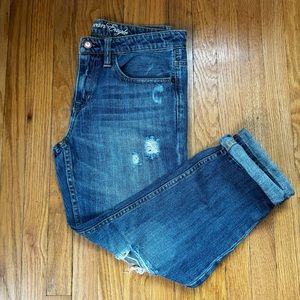 American Eagle Cropped Boyfriend Jean